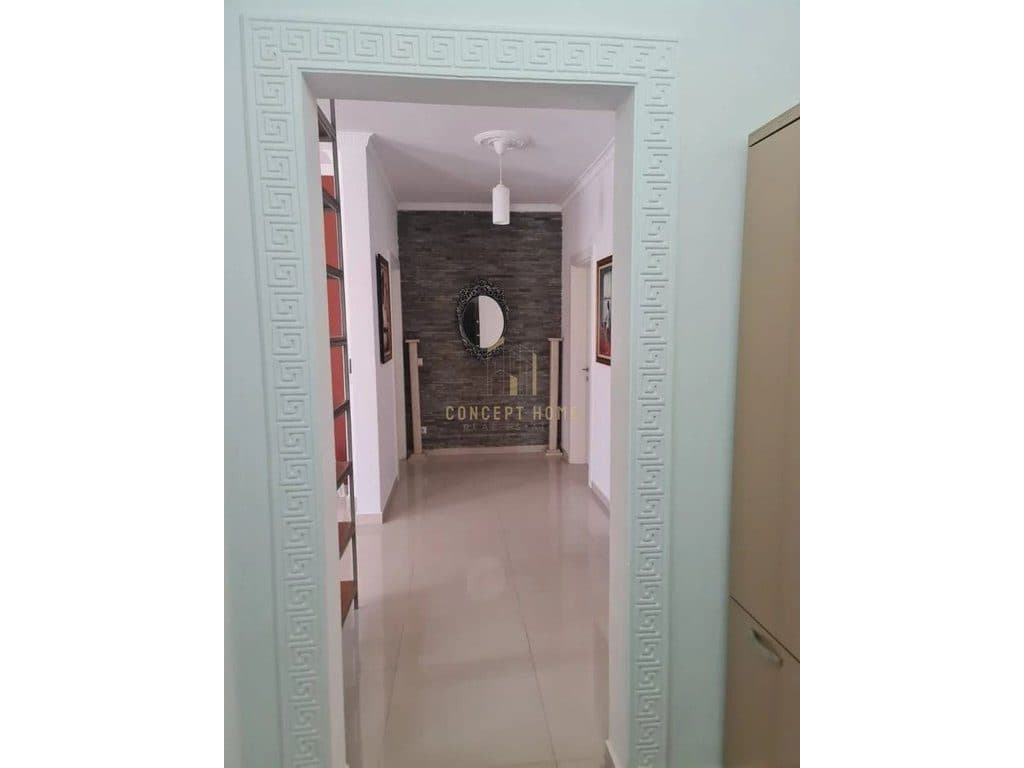Jepet me qera Apartament 2+1+2 tek Kopshti Botanik 2