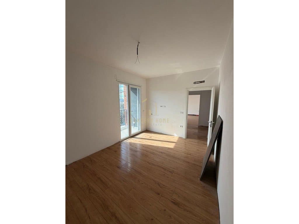 Shitet apartament 1+1 ne Paskuqan 4