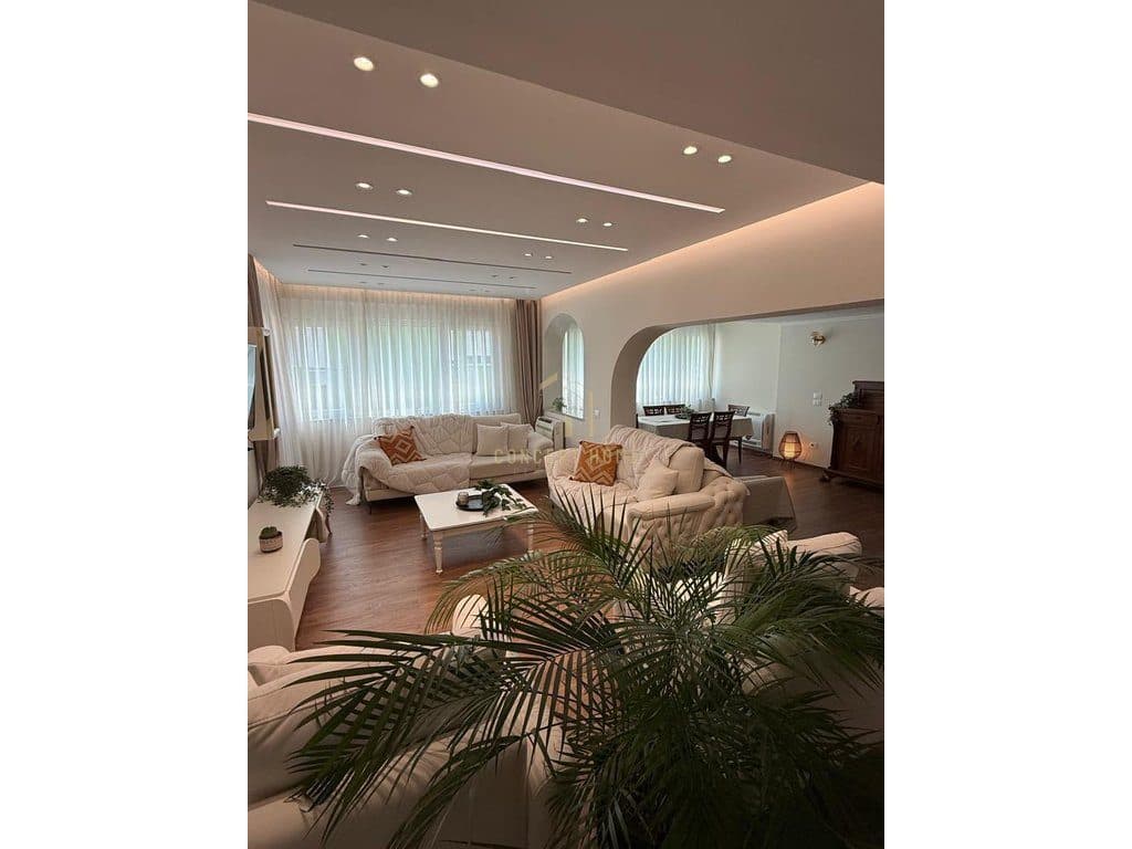 Jepet me qira Apartament 2+1+2 +Kuzhine , Bllok
