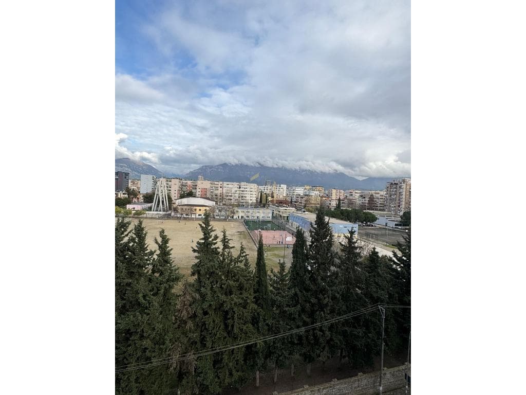 Jepet me qera apartament 2+1+Parkim ne Don Boko 4