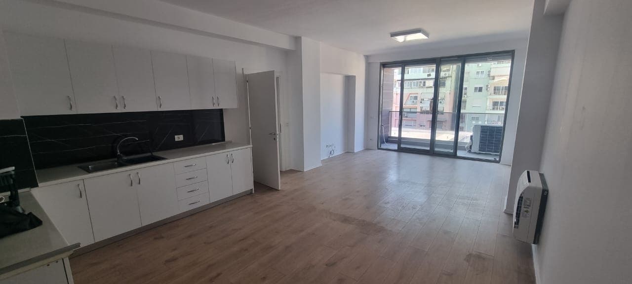 Jepet me qera apartament 2+1+2 Bllok 2