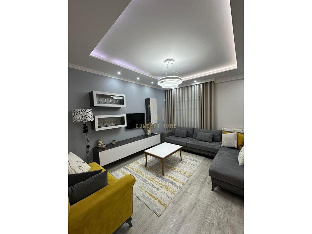 Jepet me qera Apartament 2+1+2 ne Qender