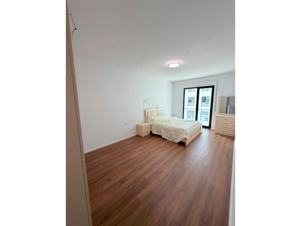 Jepet me qera apartament 2+1+2+post parkimi ne Porcelan (perballe TV Klan) 3