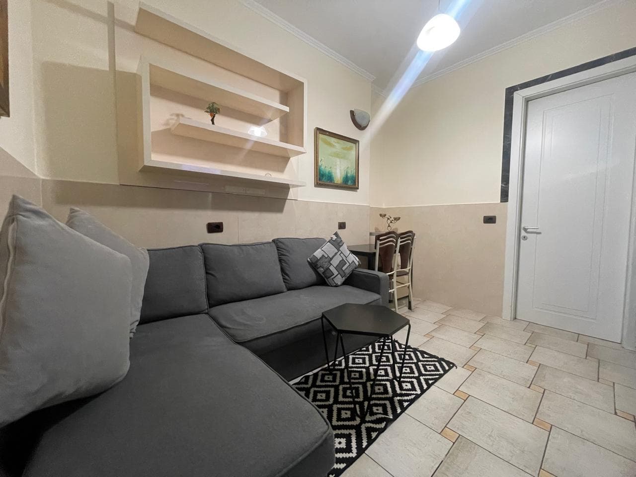 Apartament me qera 1+1 ne 5 Maj 2
