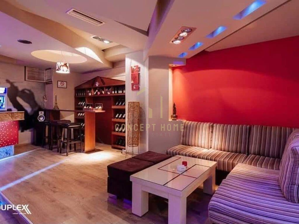 Jepet me qera lokal Duplex ne Korce - 1500€ | 370 m²