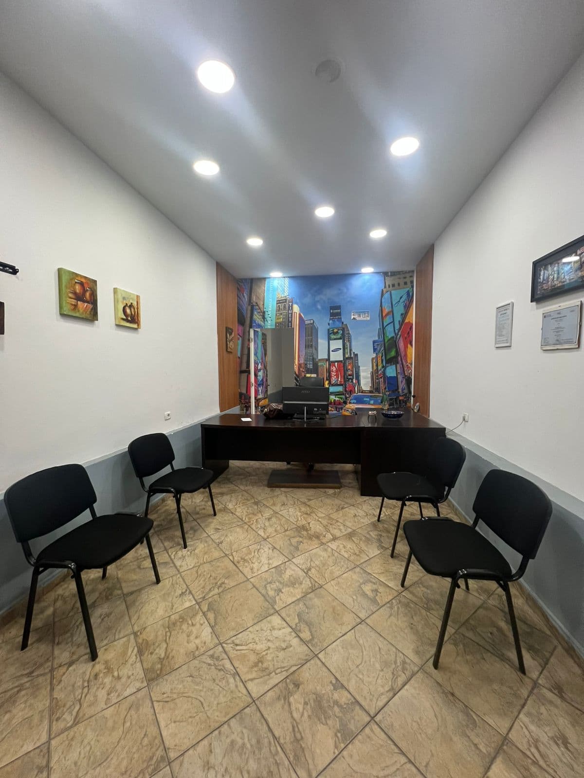 Dyqan me Qera Lumi Lana/Bulevard, Tirana - 1000€ | 40 m² 2