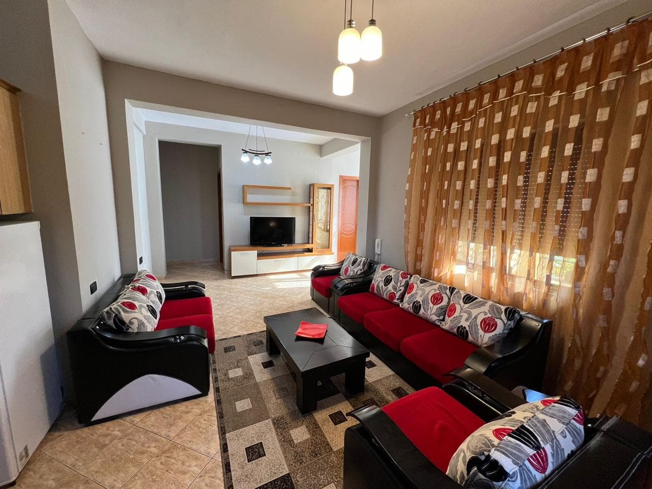 Jepet me qera kati i dyte i nje vile private ne Yzberisht- 600 euro/muaji