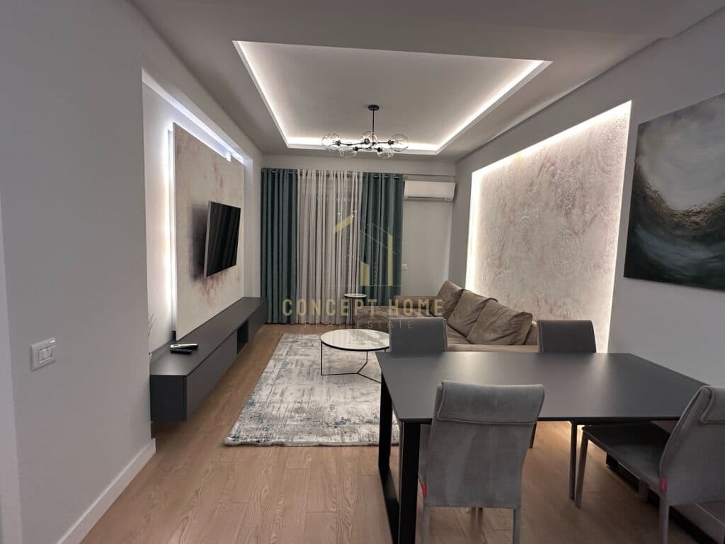 Shitet apartament 2+1+2 te Amerikan 3