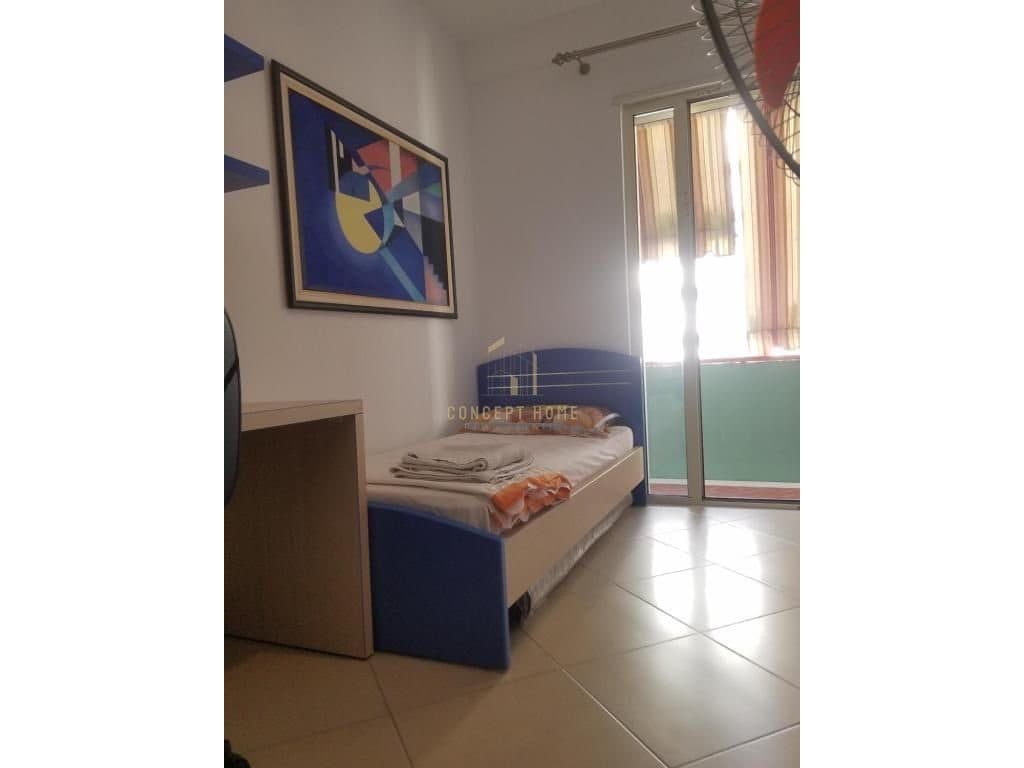 Jepet me qera apartament 2+1 tek 21 Dhjetori 4