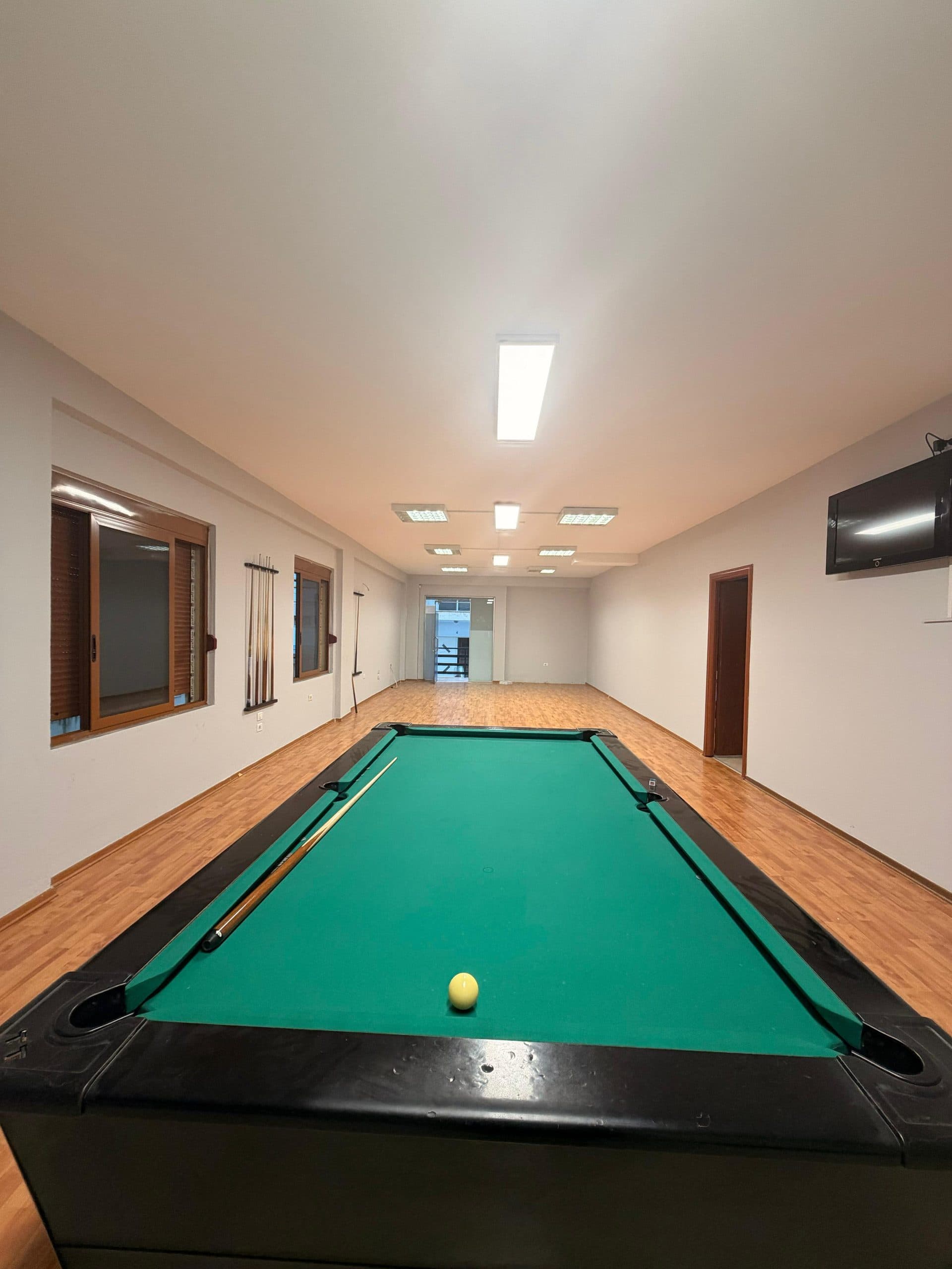 Hapësirë multifunksionale Me Qira në Kodra e Diellit, Tiranë - 1500€ | 200 m²