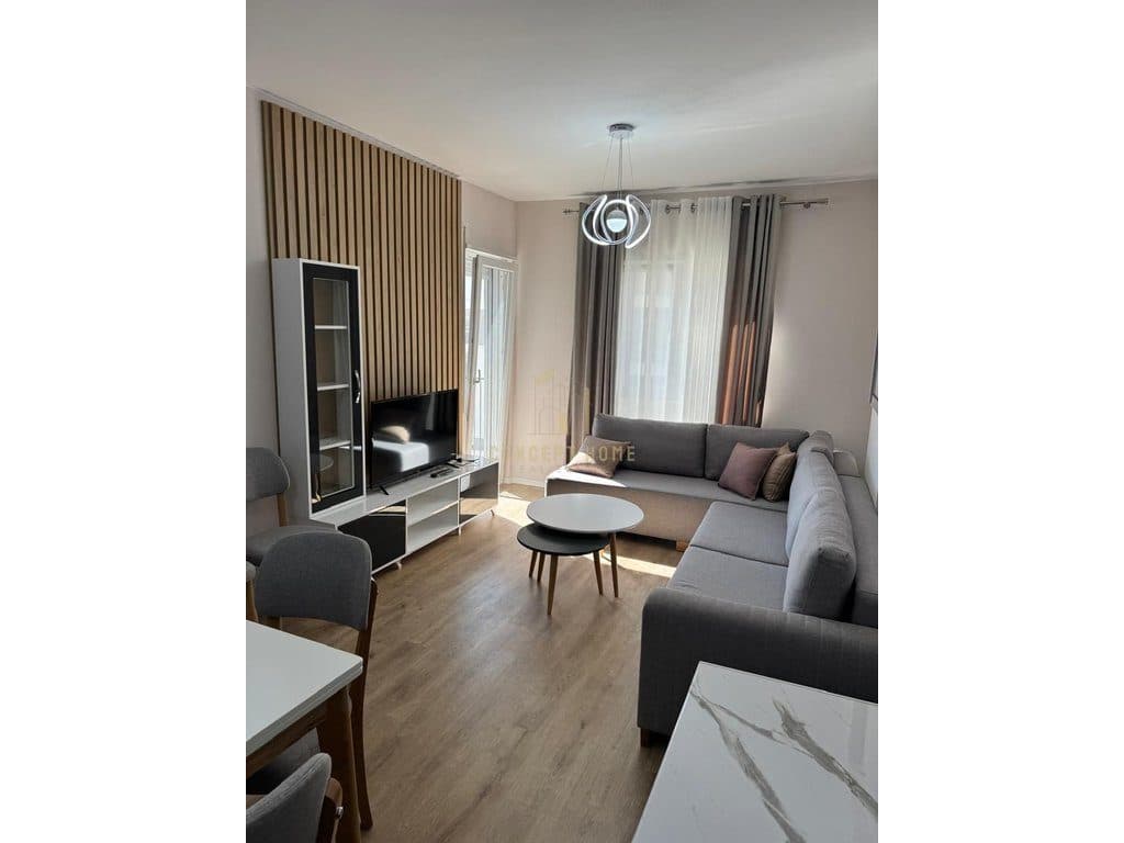 Jepet me qira apartament 2+1 tek Univers City 2