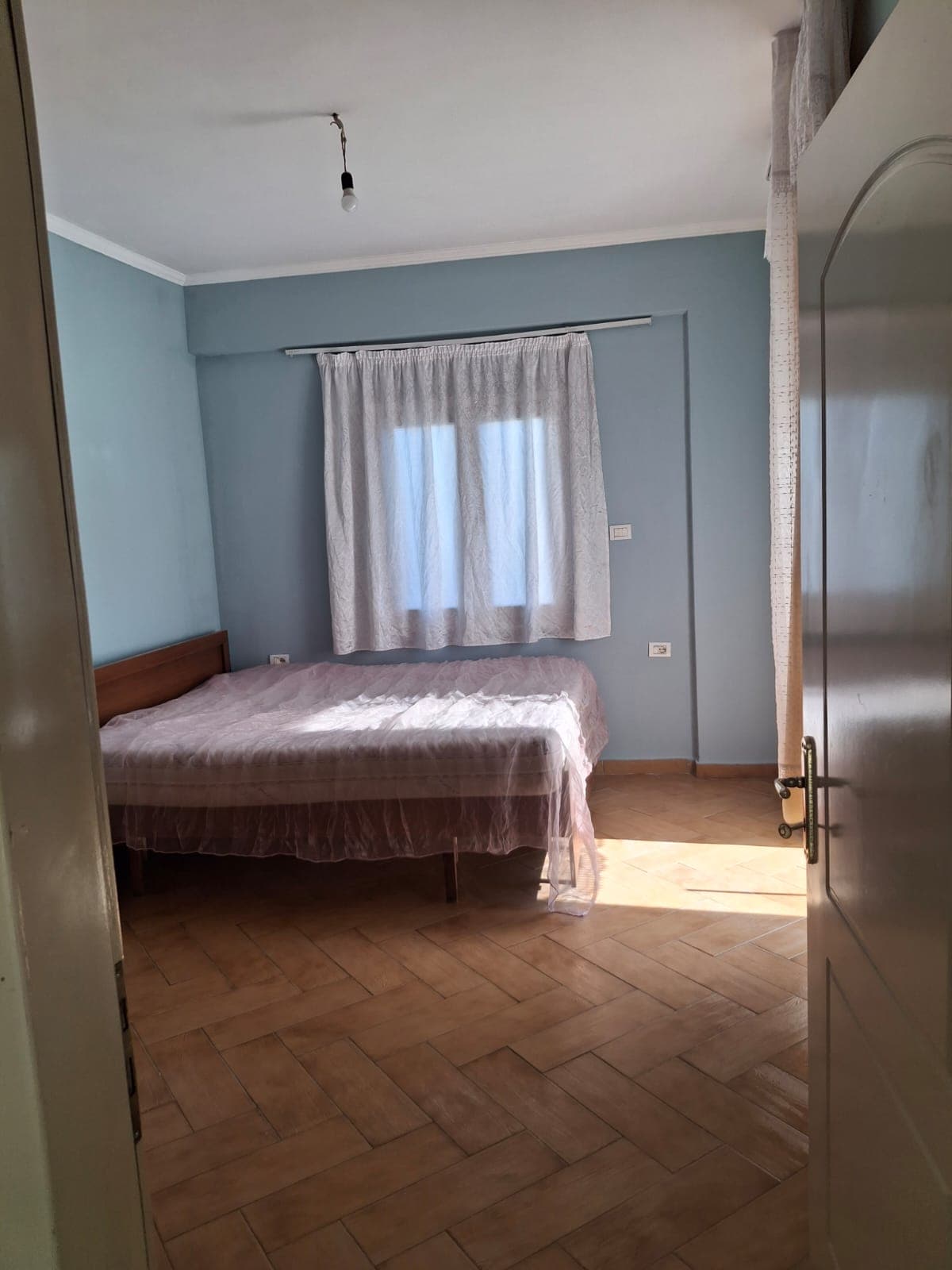 Jepet me qera Apartament 1+1 te Kodra Priftit 2