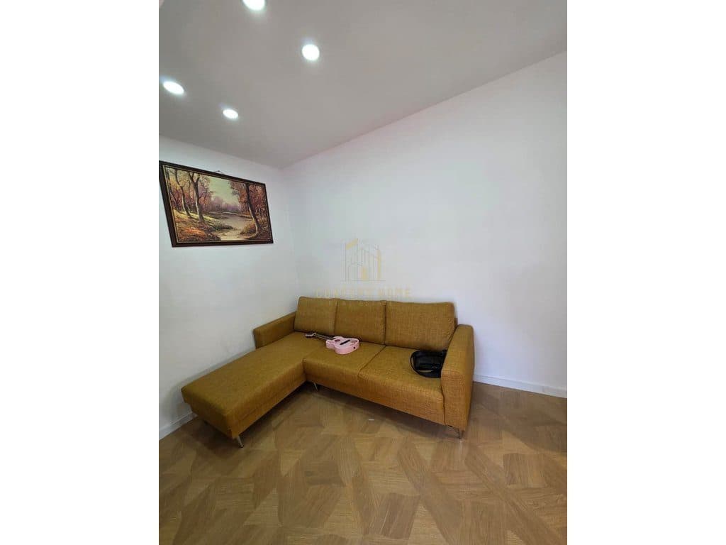 Shitet apartament 2+1 tek 2
