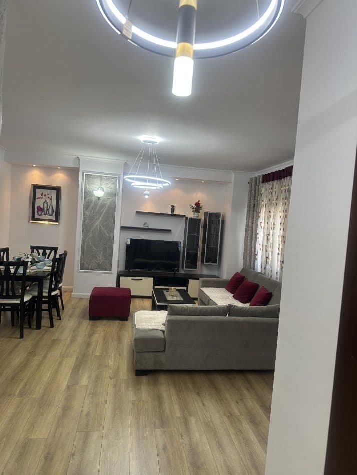 Shitet Apartament 2+1 Kombinat 2