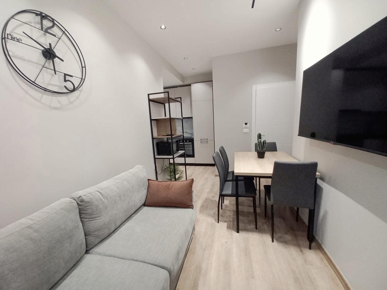 Apartament for rent 1+1 in Bllok 2