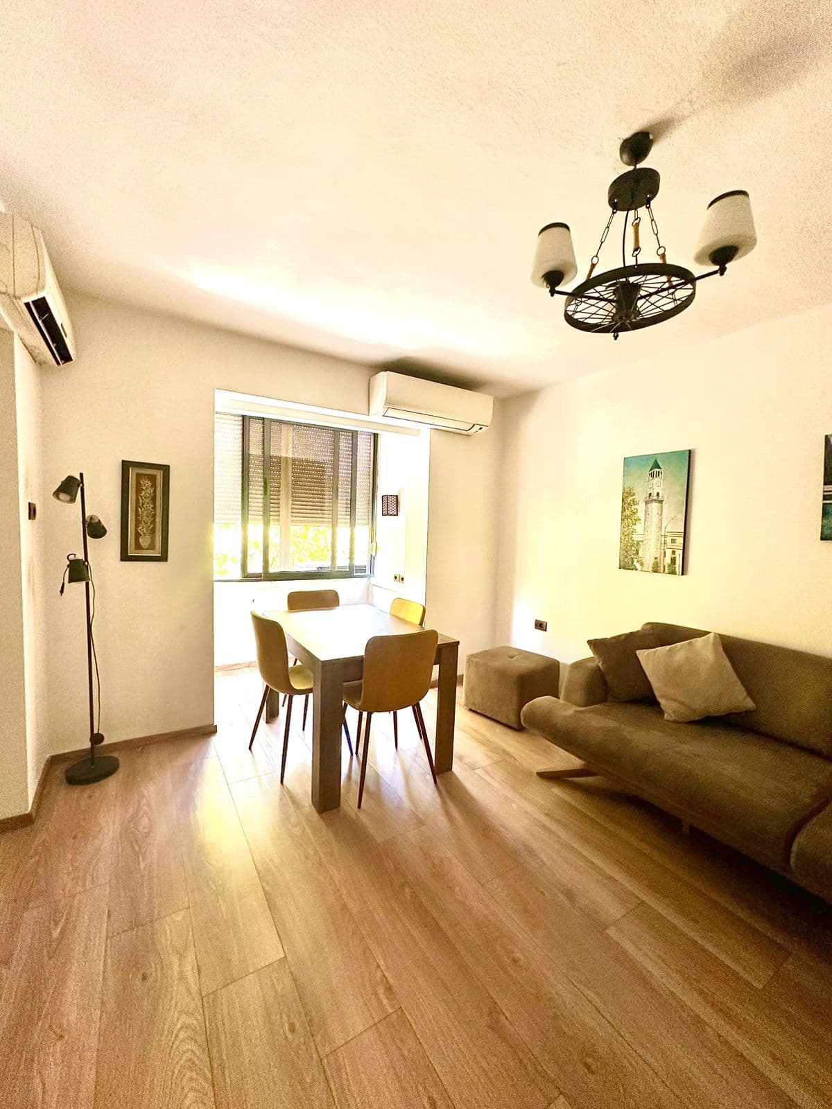 Shitet apartament 1+1 tek Zogu i Zi 2