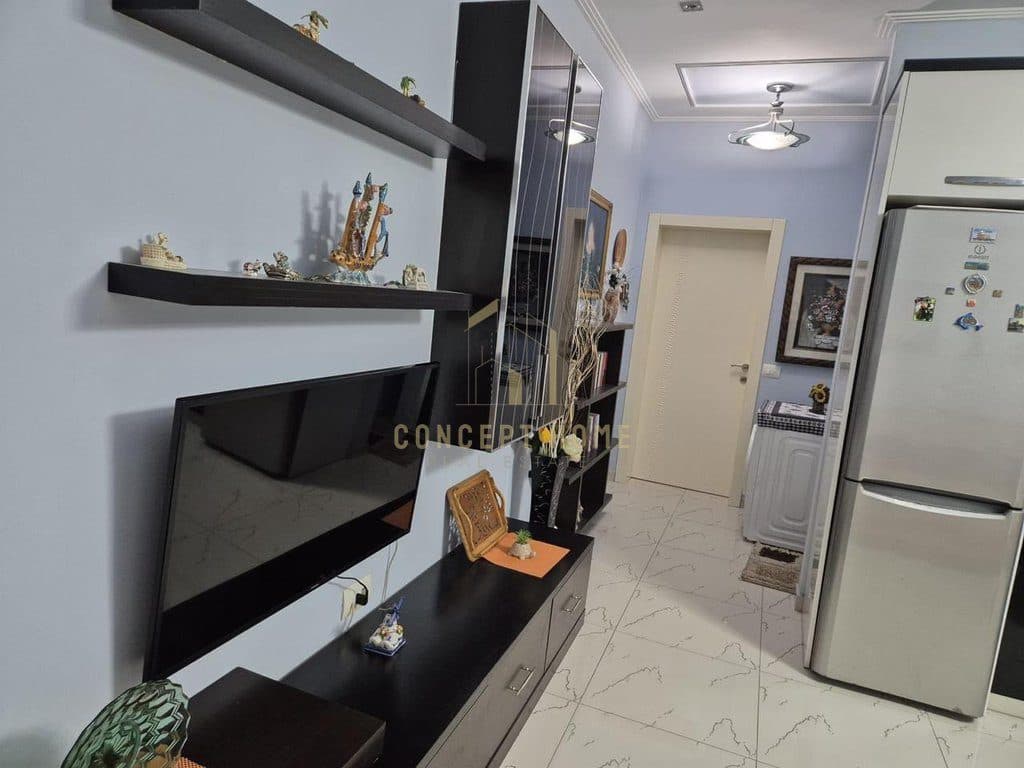 Jepet me qera apartament 2+1 ne Ali Dem 2