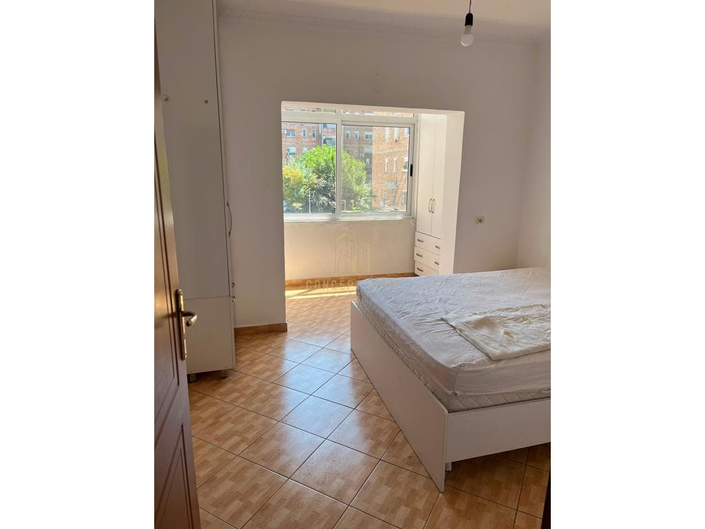 Jepet me qera apartament 1+1 ne Porcelan 4