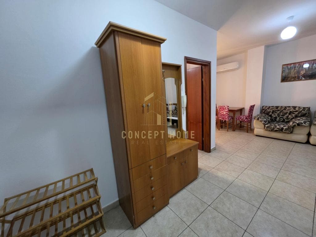 Jepet me qera apartament 1+1 ne Qender 4