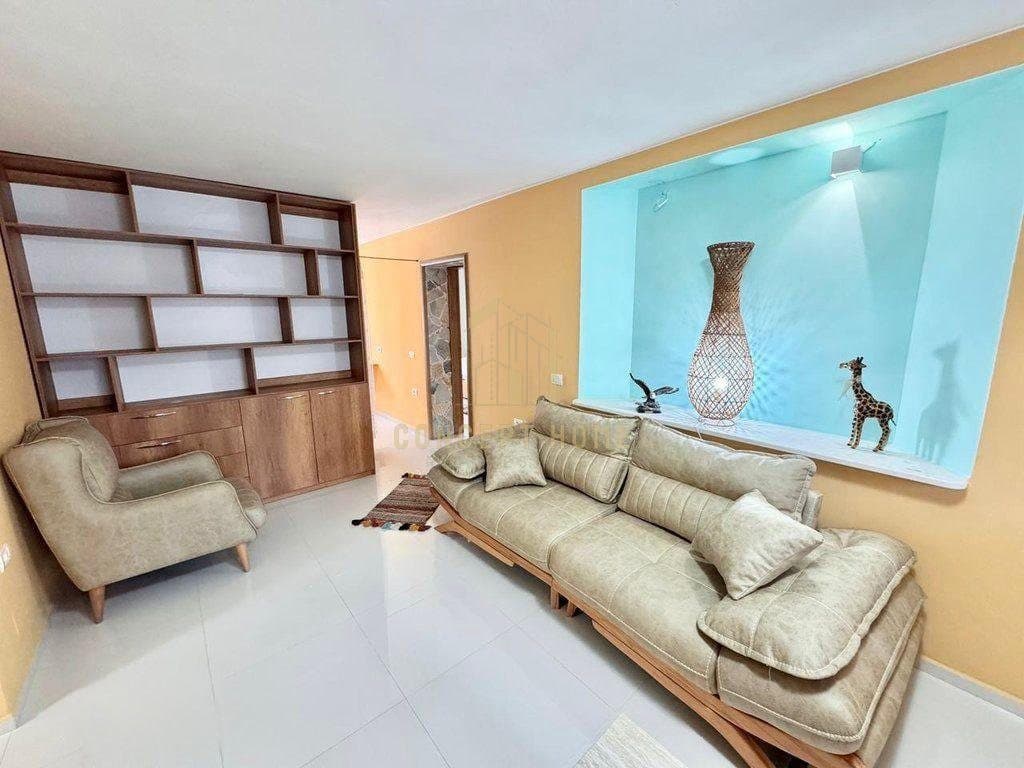 Apartament 2+1 me qera tek Sheshi Wilson. 2