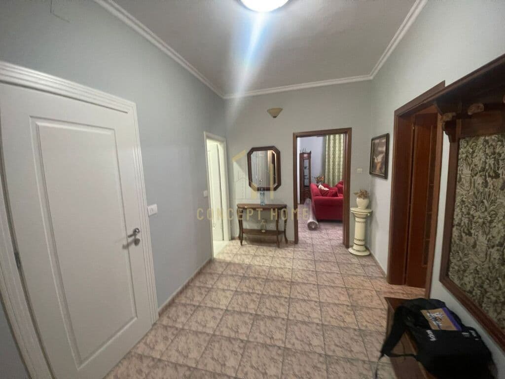Jepet me qera apartament 3+1+2 ne Ali dem 2