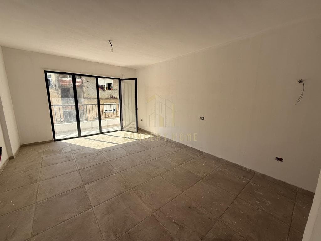 Jepet me qera apartament 3+1+2 ne
