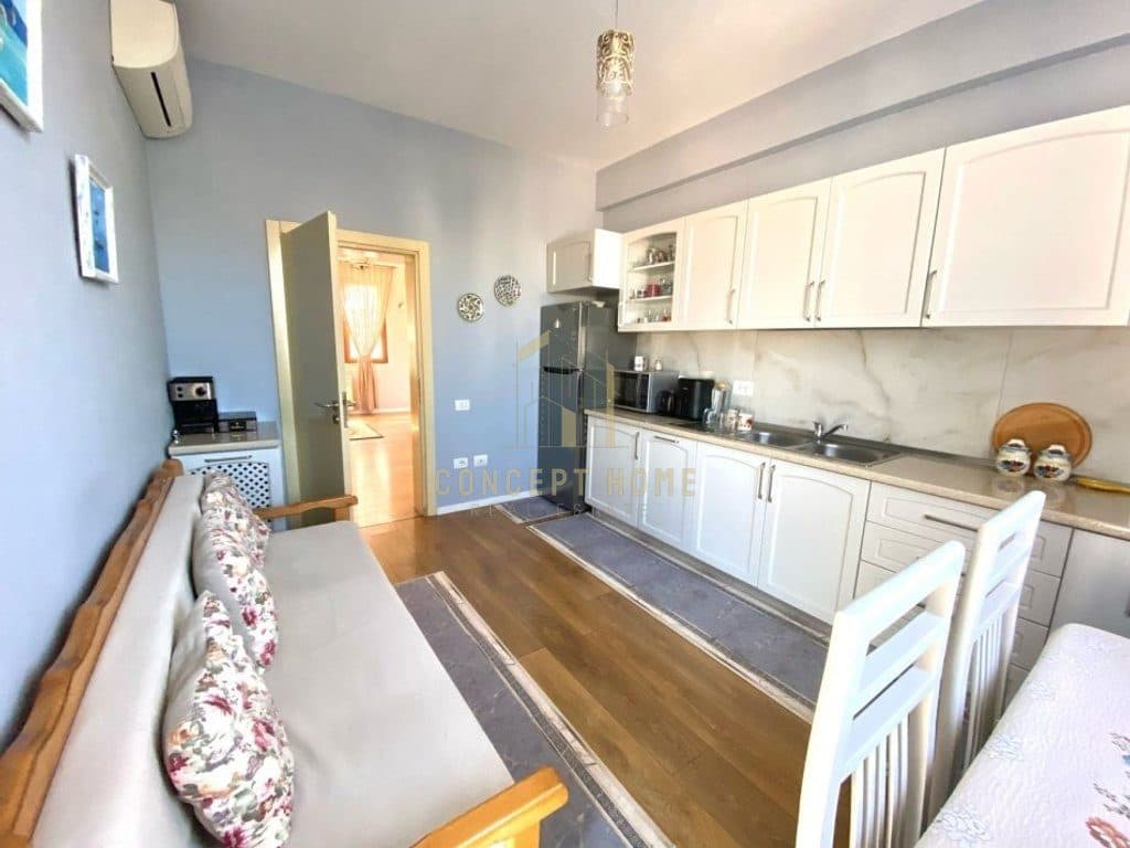 Shitet apartament 2+1 ne Vasil Shanto 2