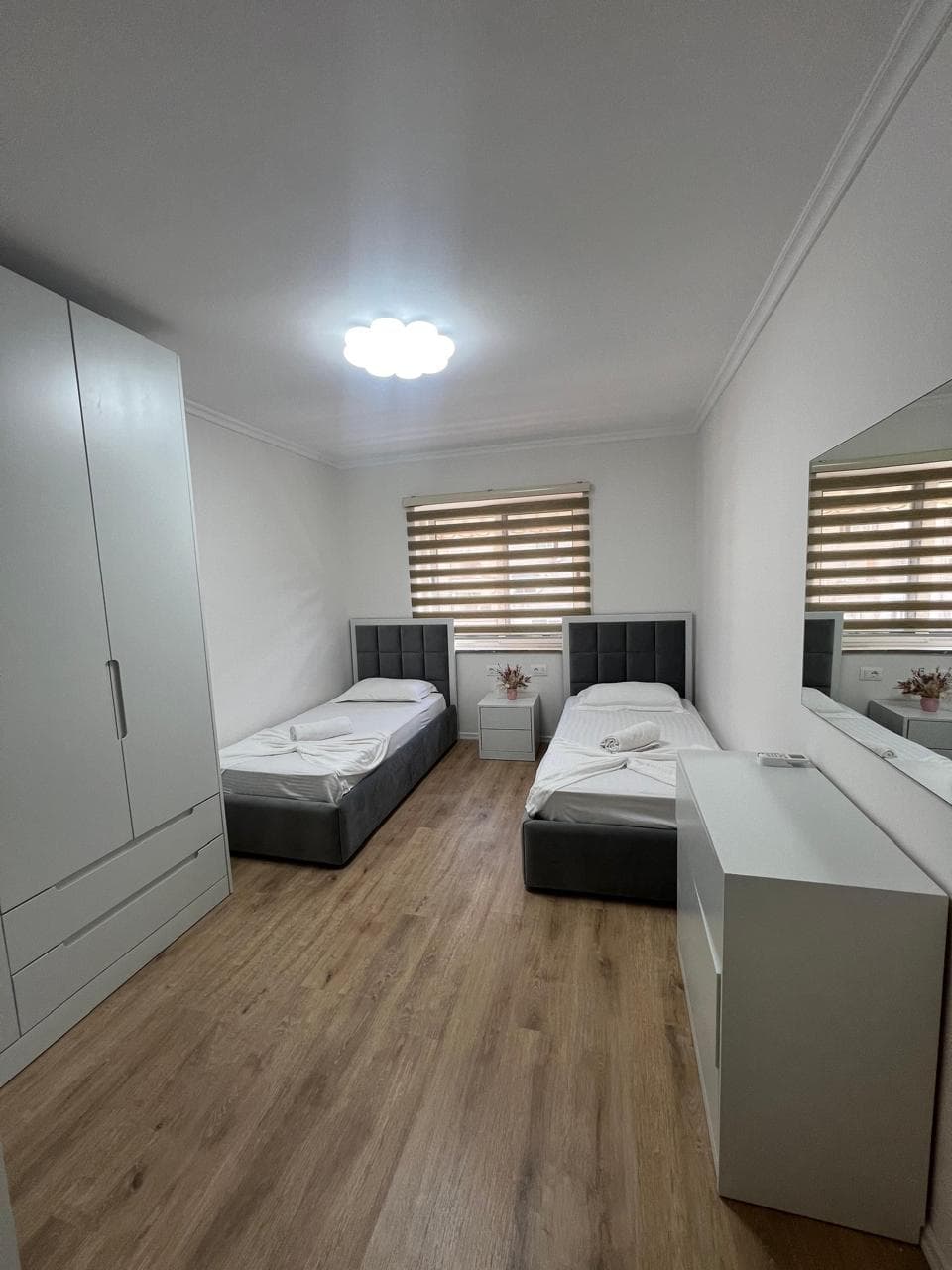 Jepet me qera Apartament 2+1 tek Stadiumi Dinamo 4