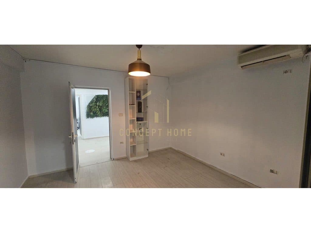 Ambient Me Qira në Sheshi Willson, Tiranë - 850€ | 120 m² 2