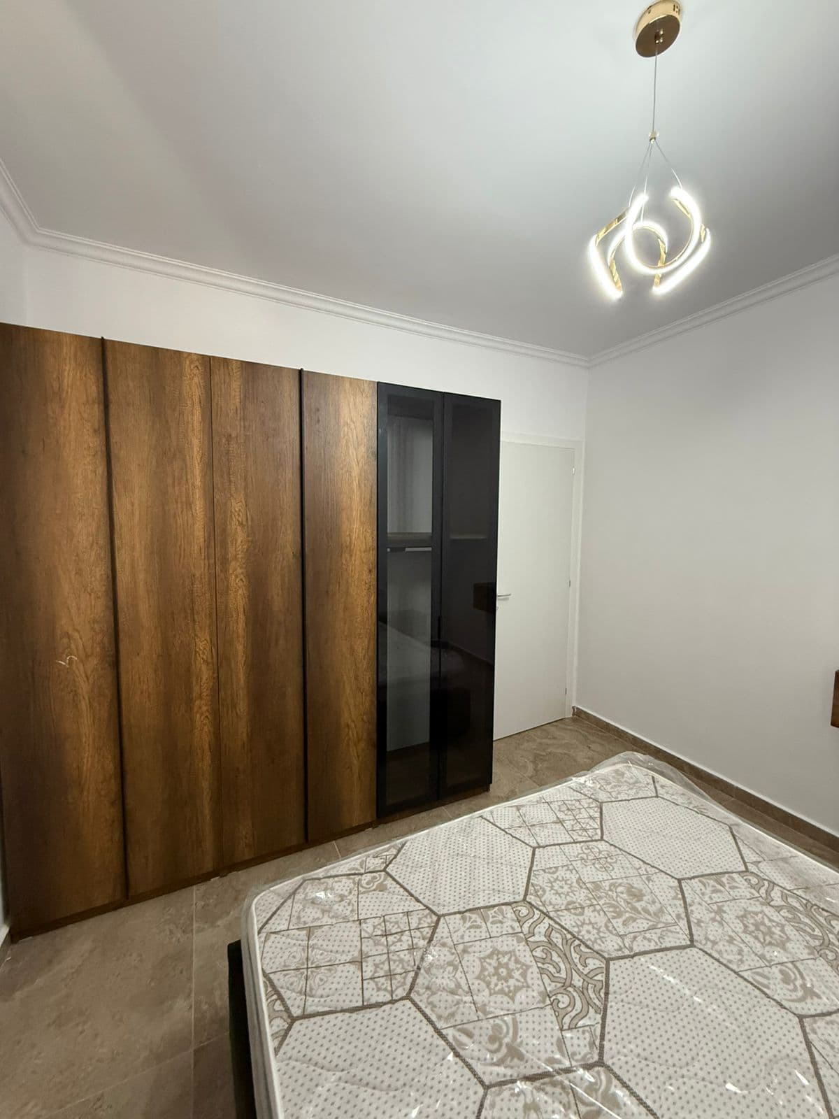 Shitet Apartament 1+1+ depo +parkimi te Shkembi kavajes 4