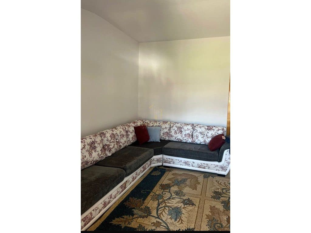 Jepet me qera shtepi private 2+1 ne Paskuqan