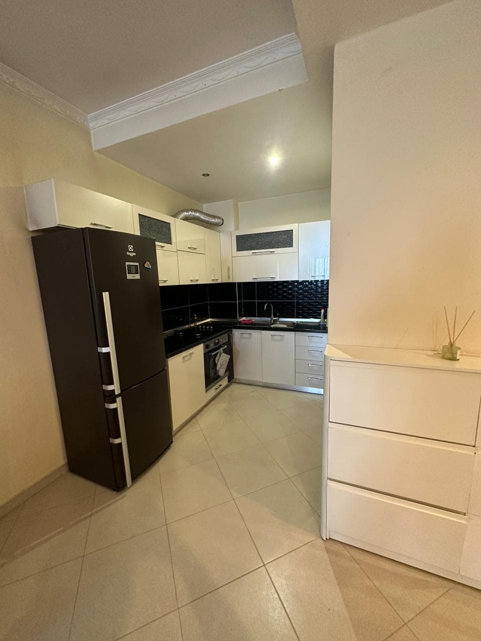Jepet apartament 1+1 me qera ne Astir 2