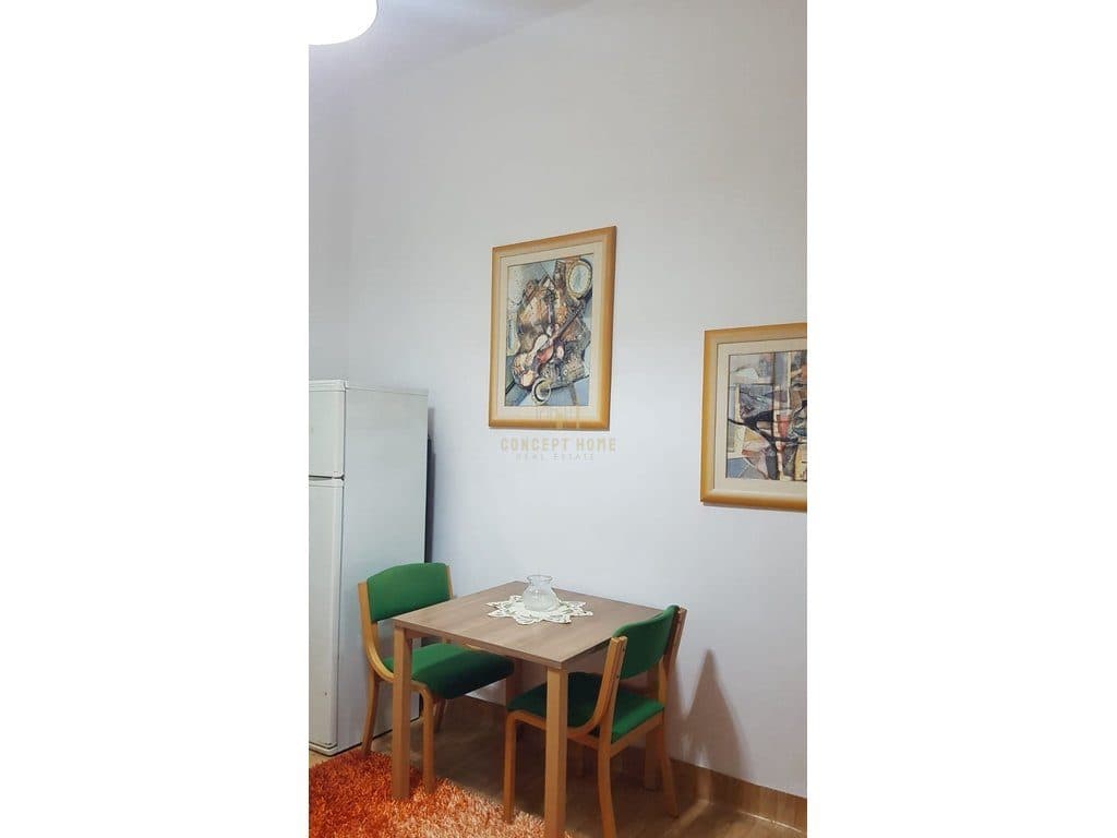 Jepet me qera gazoniere te Rruga Dibres/Cmimi 35.000Leke