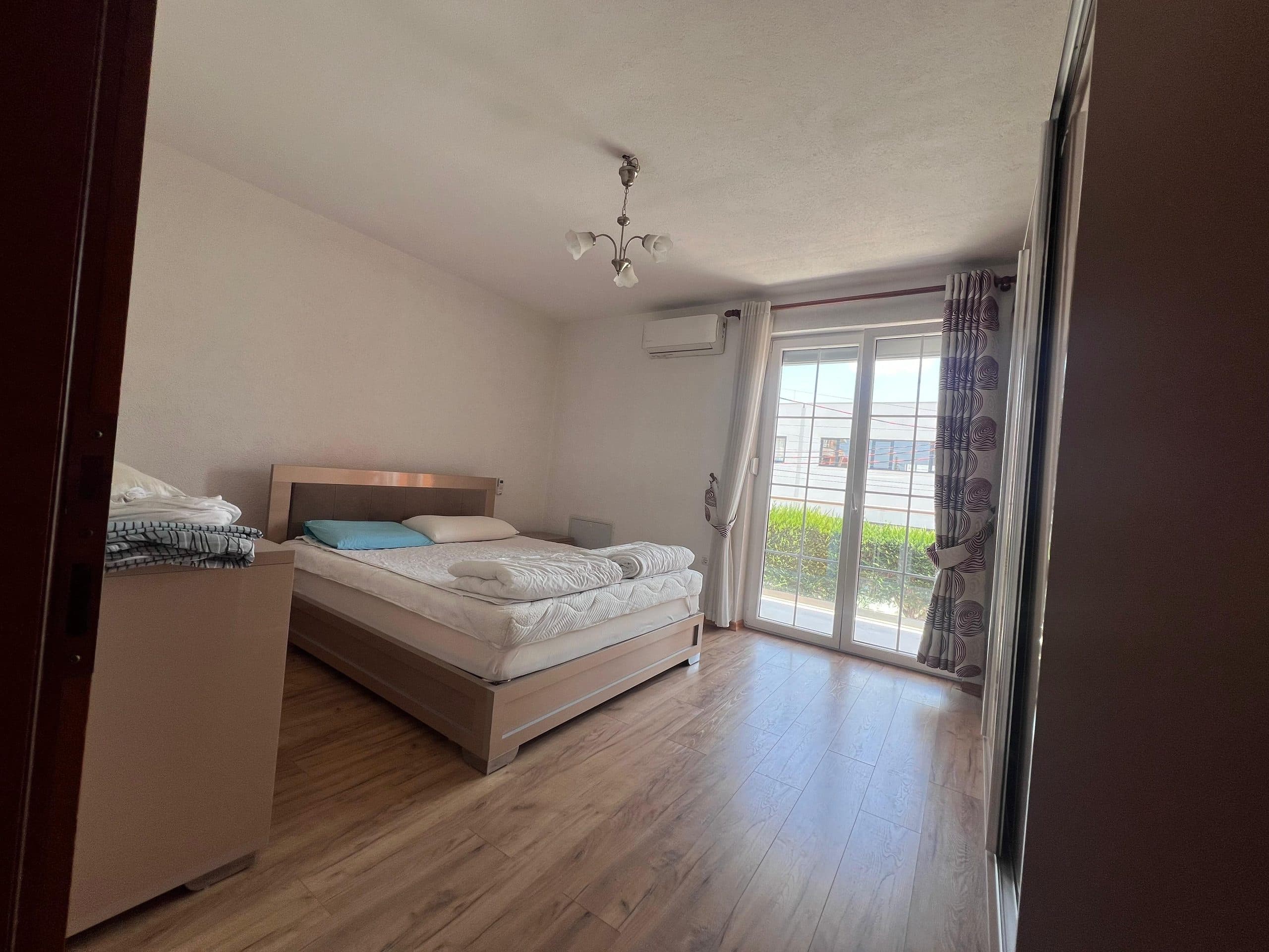 Jepet me qera apartament 2+1 ne 5 maji 4