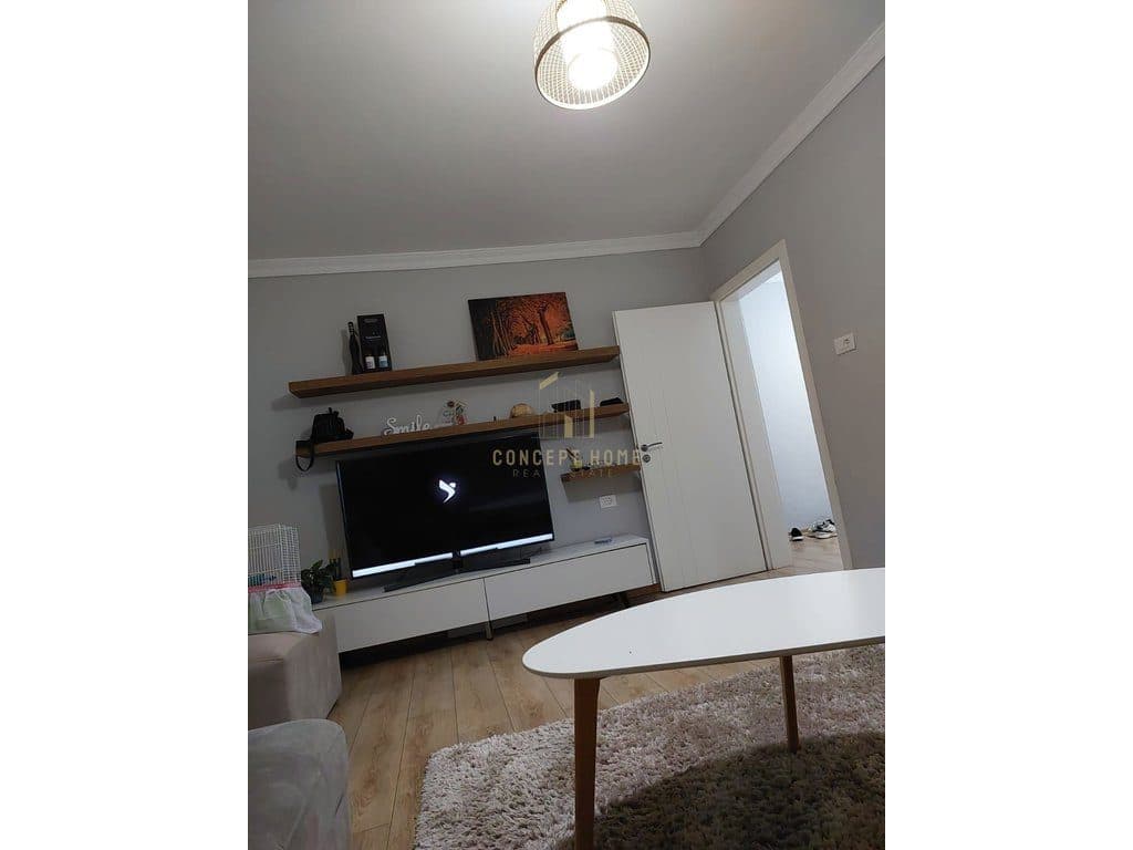 Shitet apartament 1+1 ne Laprak