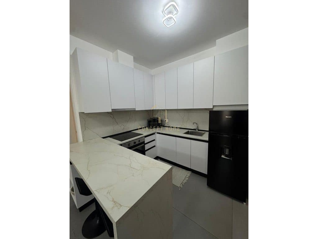 Jepet me qera apartament 2+1 + Parkim Liqeni Thate ( Forest Residence)