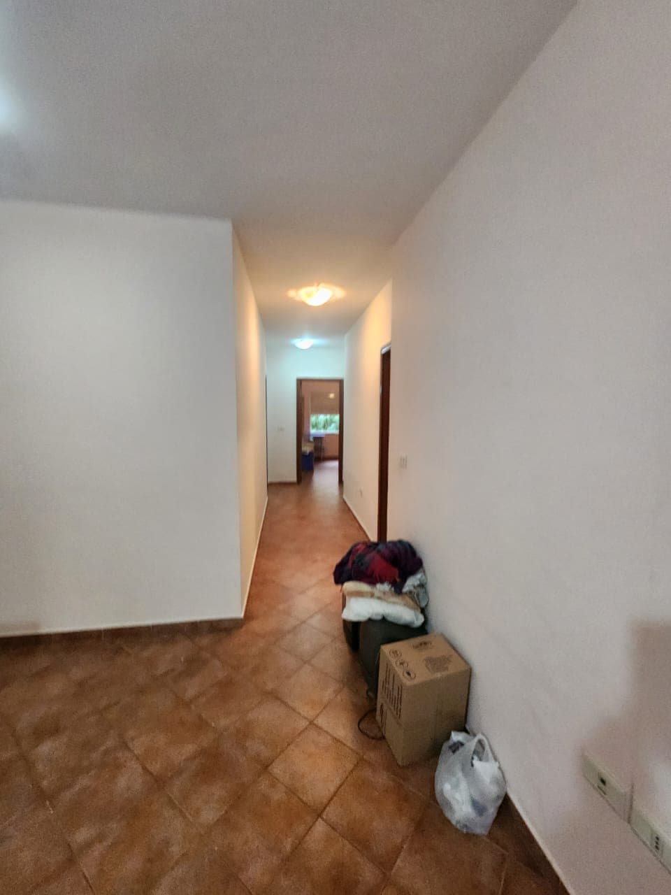 Shitet Apartament 3+1+2 Komuna Parisit