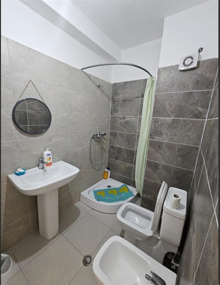 Shitet apartament 2+1+2 ne Fresk 4