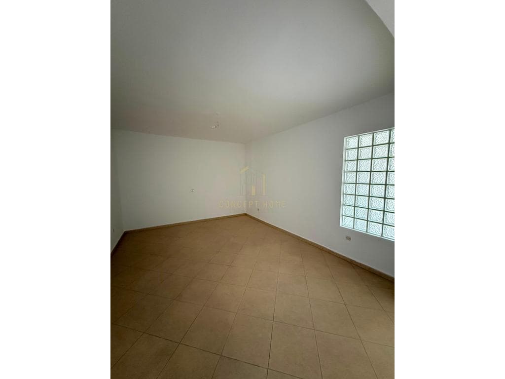 Jepet me qera apartament 2+1 tek 4