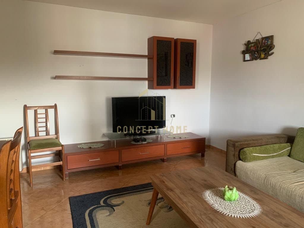Jepet me qera apartament 3+1 tek pazari i ri 2