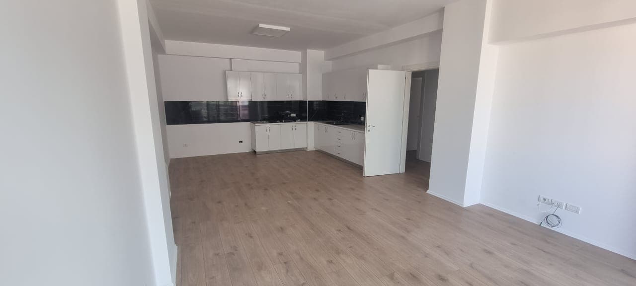 Jepet me qera apartament 2+1+2 Bllok