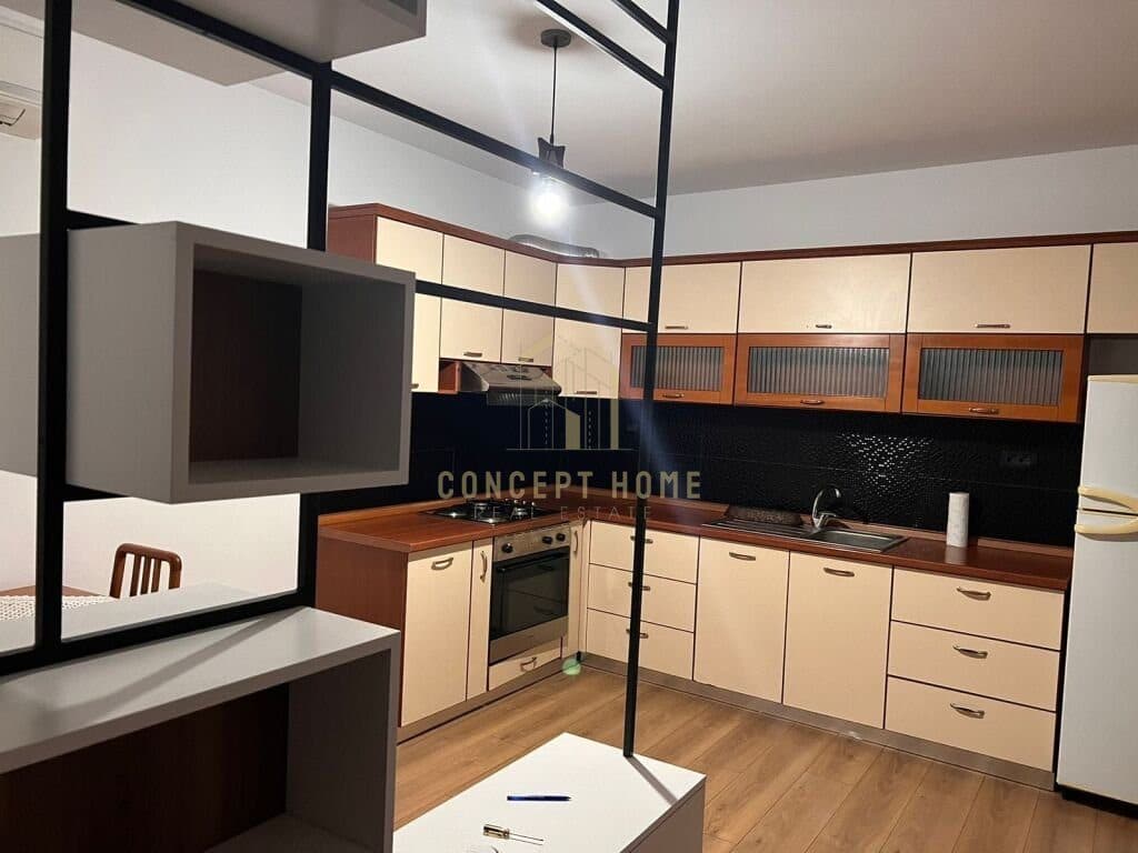 Jepet me qera apartament 1+1+post parkimi tek 4