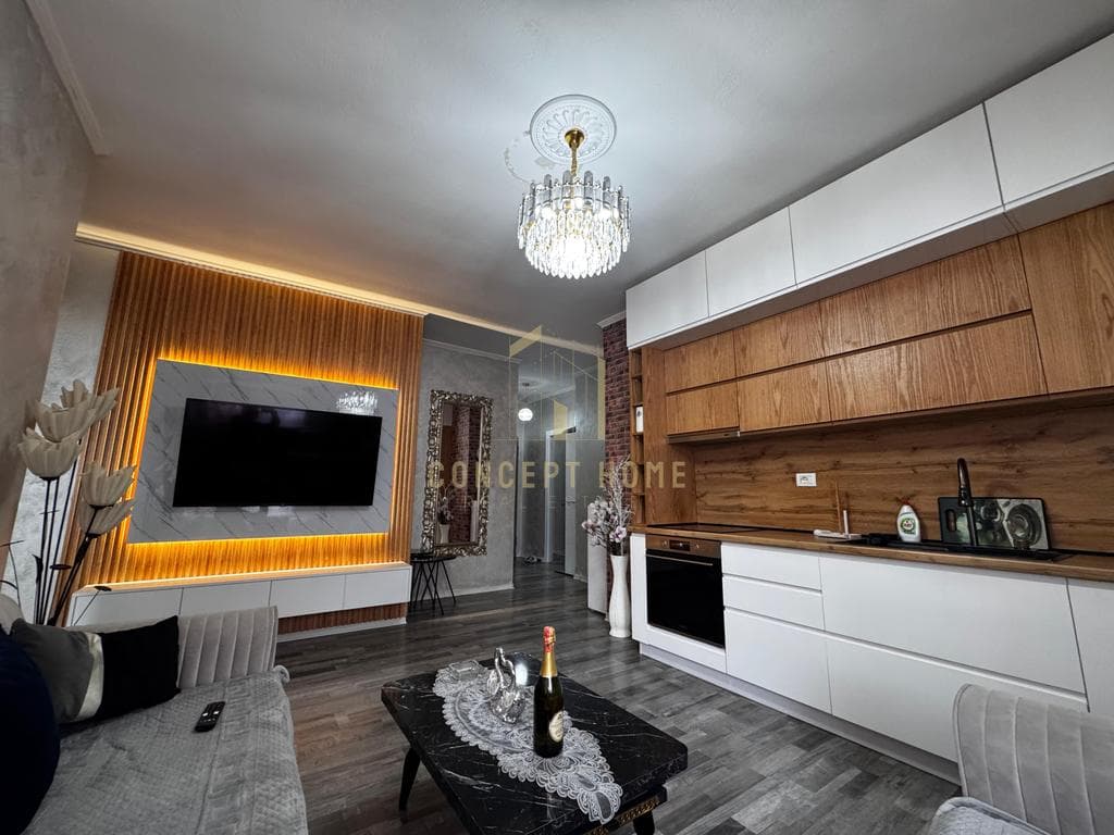Shitet apartament 2+1 ne Yzberisht 2
