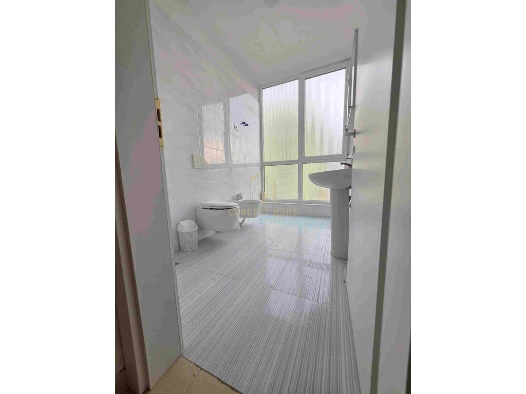 Jepet me qera apartament 1+1 te Bulevardi i Ri/Cmimi: 44.000 leke/muaj 4
