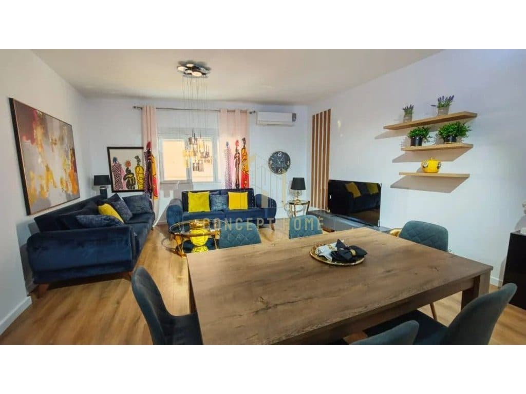 Jepet apartament 2+1+2 me qera tek Komuna e Parisit. Komuna e Parisit/Stadiumi 2