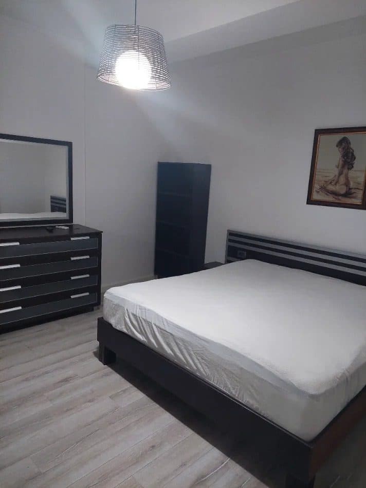 Jepet me qera Apartament 2+1 ne Ali Dem 4