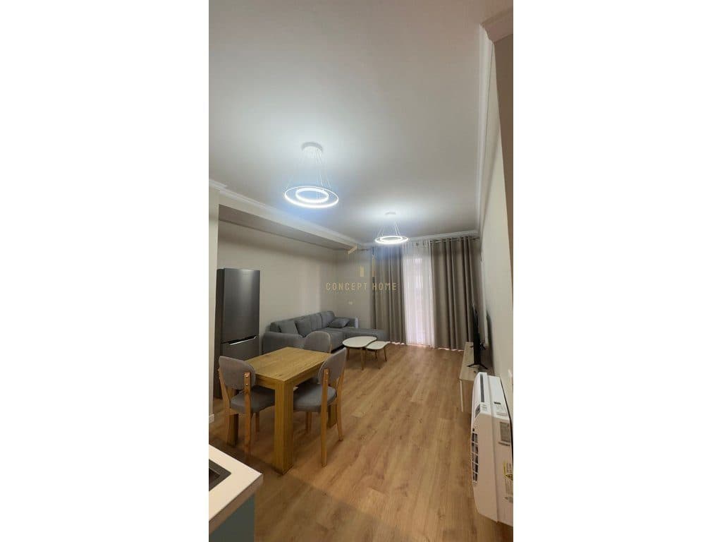 Jepet me qera Apartamenti 2+1 tek 5 Maji 4