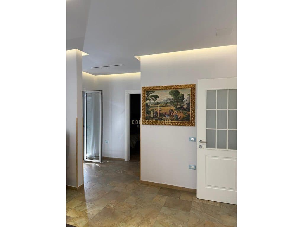 Apartament 1+1 Me Qira në Rruga e Elbasanit, Tiranë - 650€ | 95 m² 3