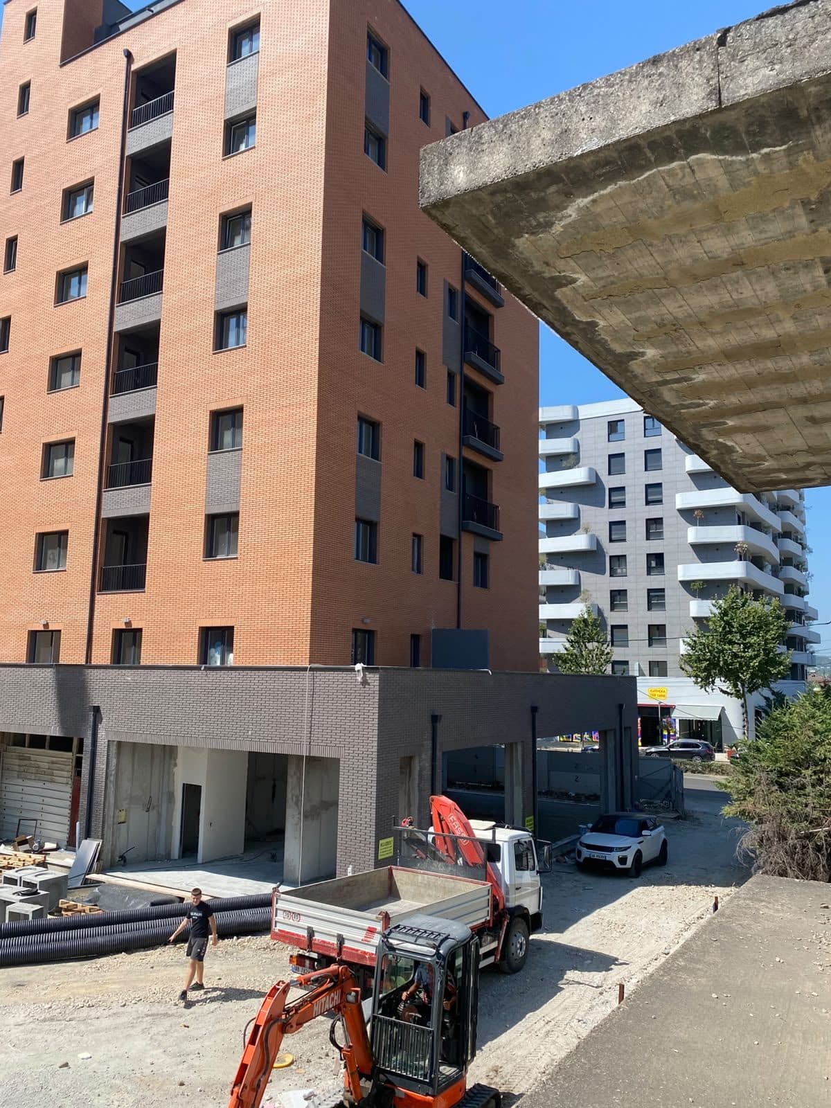 Shitet apartament 2+1+2 ne Kamez 4