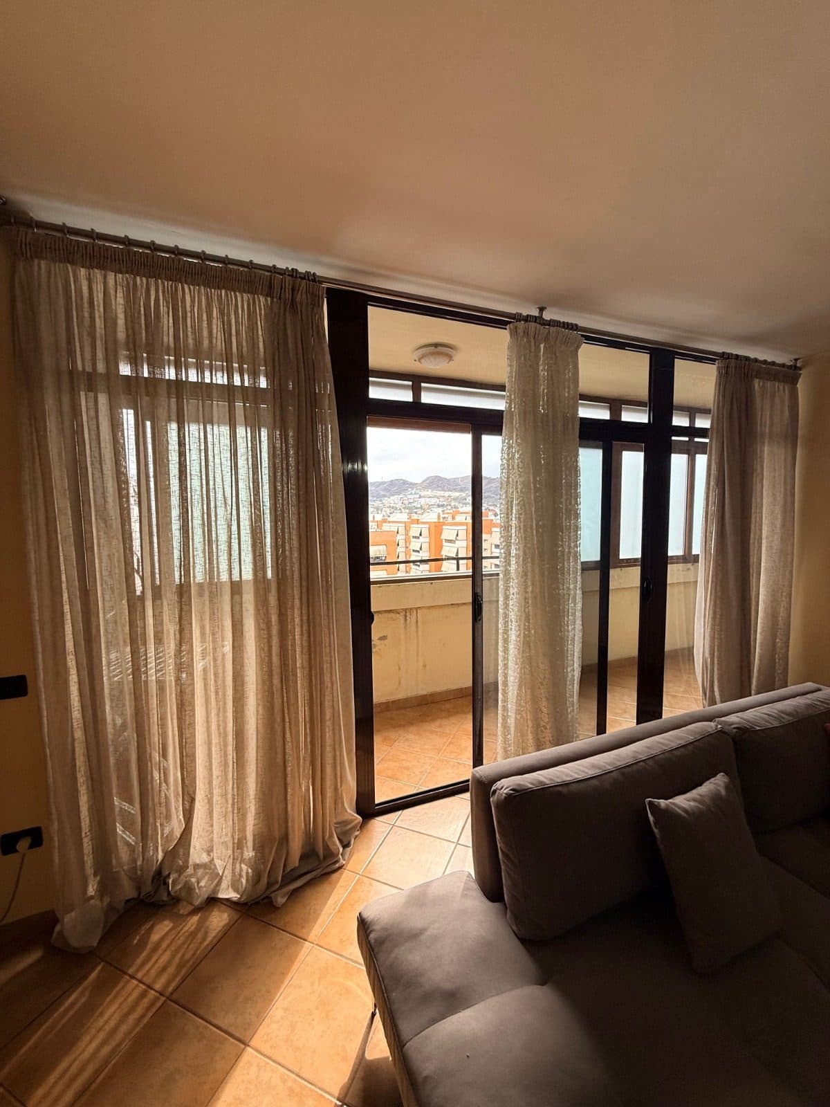 Apartament 2+1 Me Qira tek Rruga e Kavajes - 700€ | 120 m²